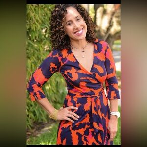 Diane Von Furstenberg Vintage Orange and Navy Silk Wrap Dress size 4